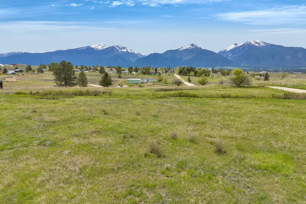 Nkn Cougar Lane Stevensville MT 59870