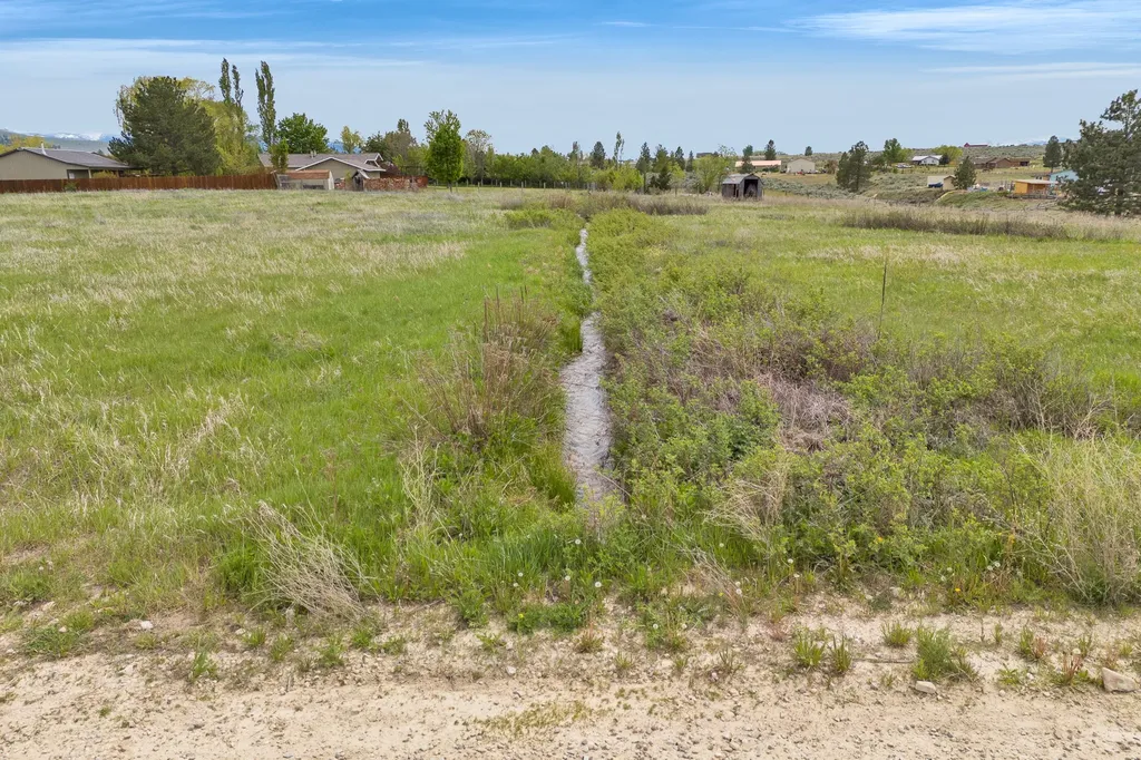 Nkn Cougar Lane Stevensville MT 59870