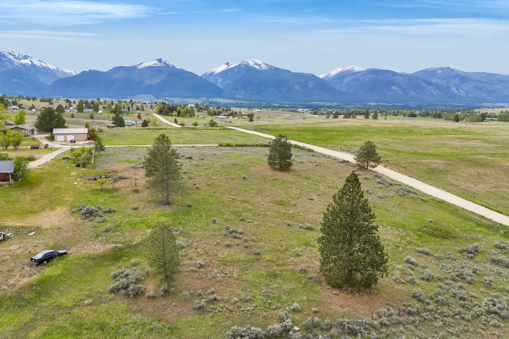 Nkn Cougar Lane Stevensville MT 59870