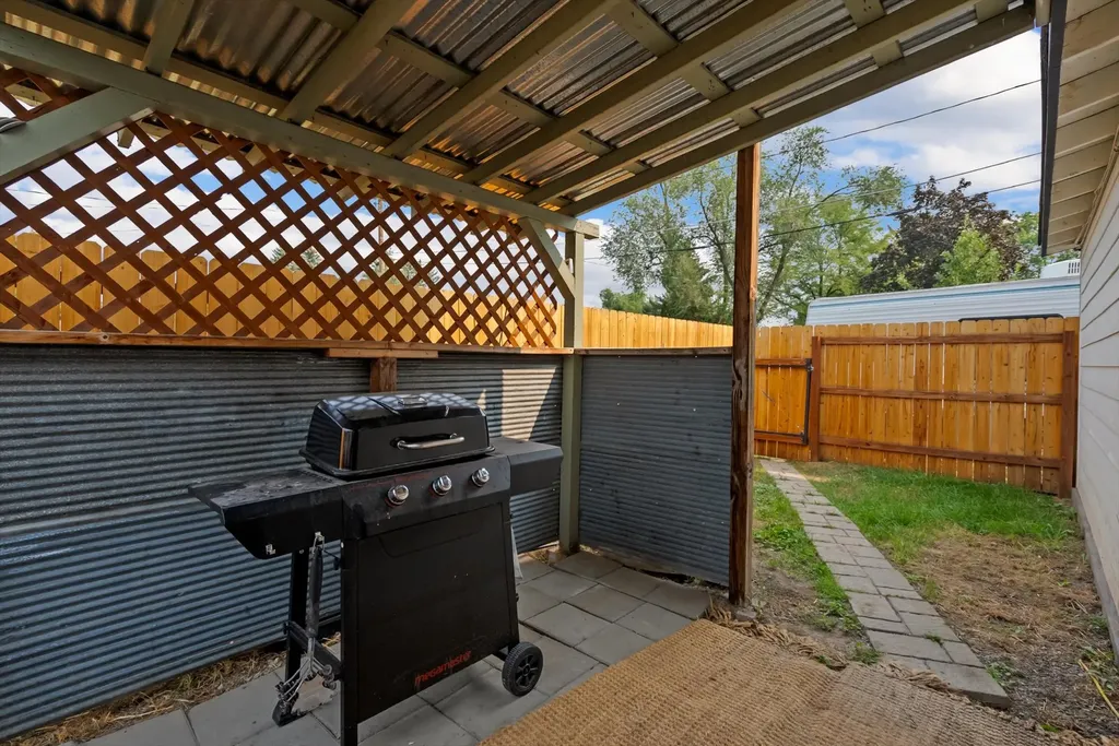 715 8th Street E Kalispell MT 59901