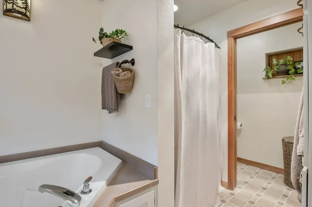 14300 Cambridge Road Bonner MT 59823
