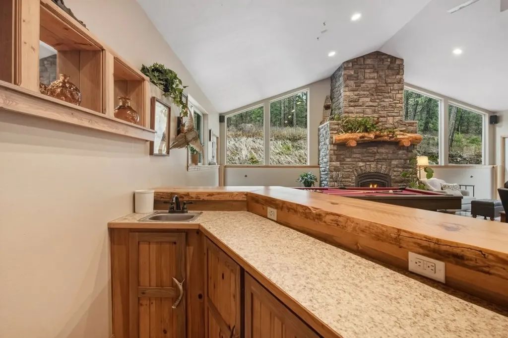 14300 Cambridge Road Bonner MT 59823