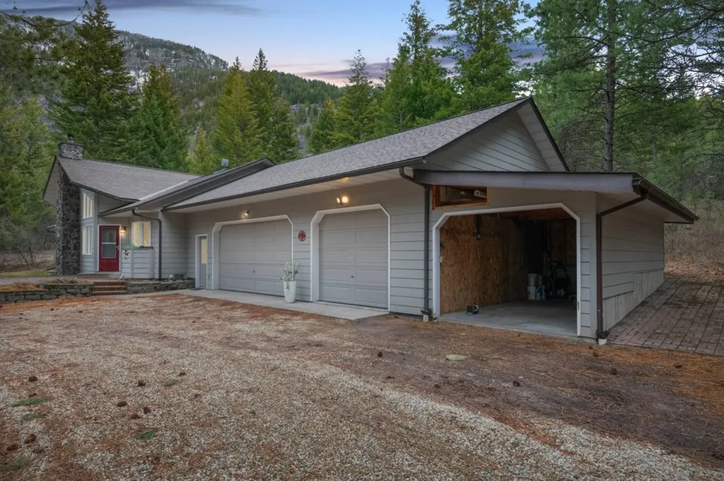 14300 Cambridge Road Bonner MT 59823