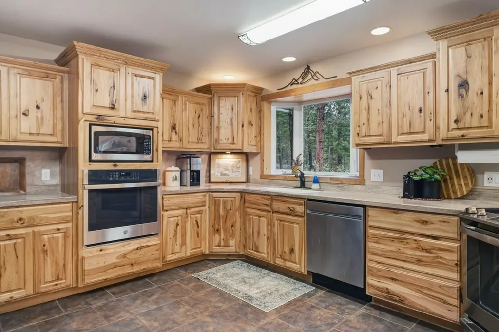 14300 Cambridge Road Bonner MT 59823