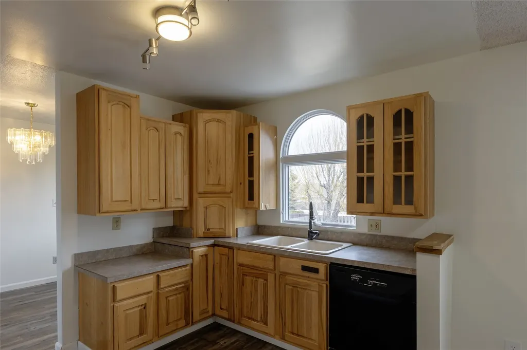 17 Earth Lane Butte MT 59701