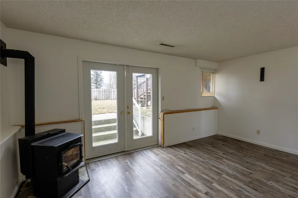17 Earth Lane Butte MT 59701