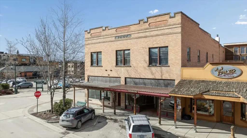 240 & 242 Central Avenue Whitefish MT 59937