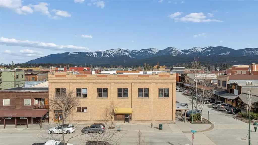 240 & 242 Central Avenue Whitefish MT 59937