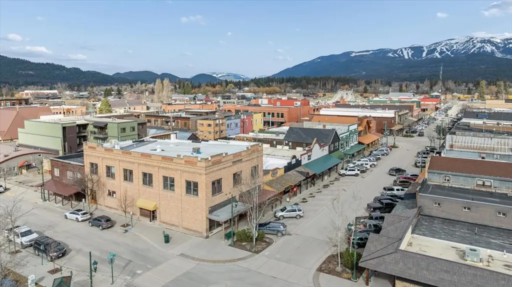 240 & 242 Central Avenue Whitefish MT 59937
