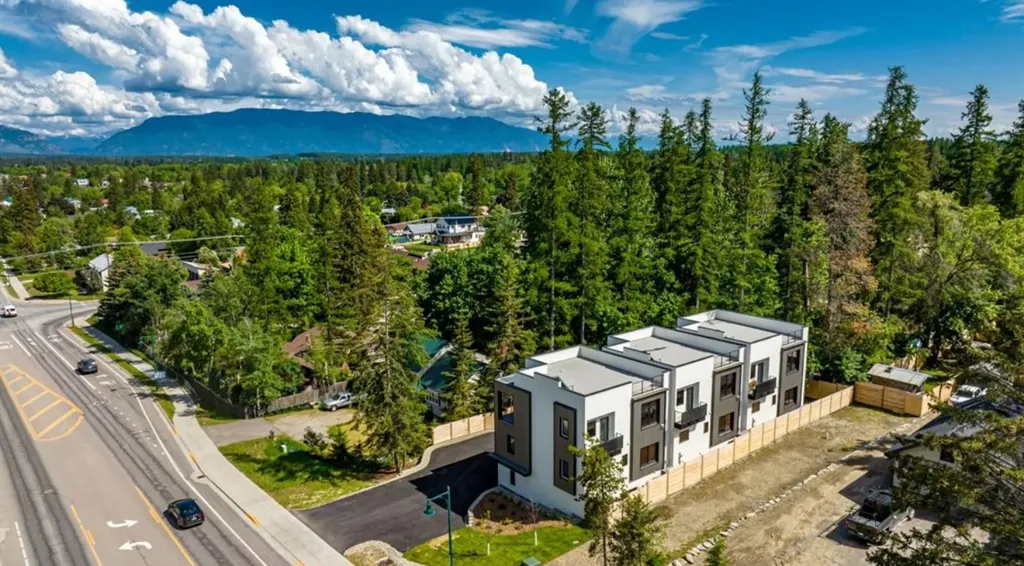 713 W 2nd Street W Whitefish MT 59937