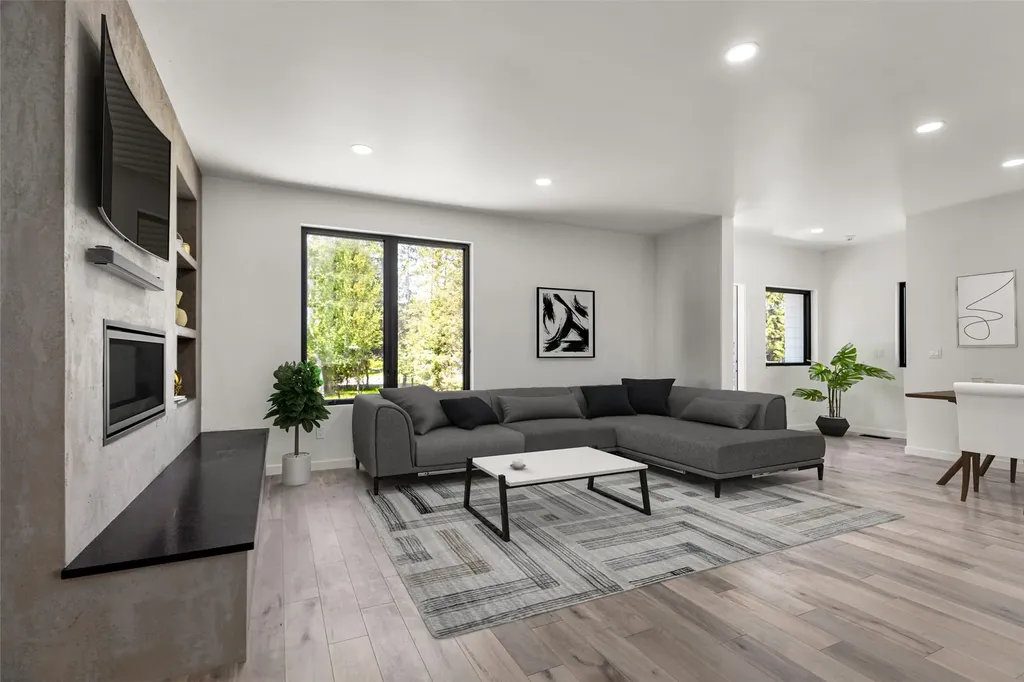 713 W 2nd Street W Whitefish MT 59937