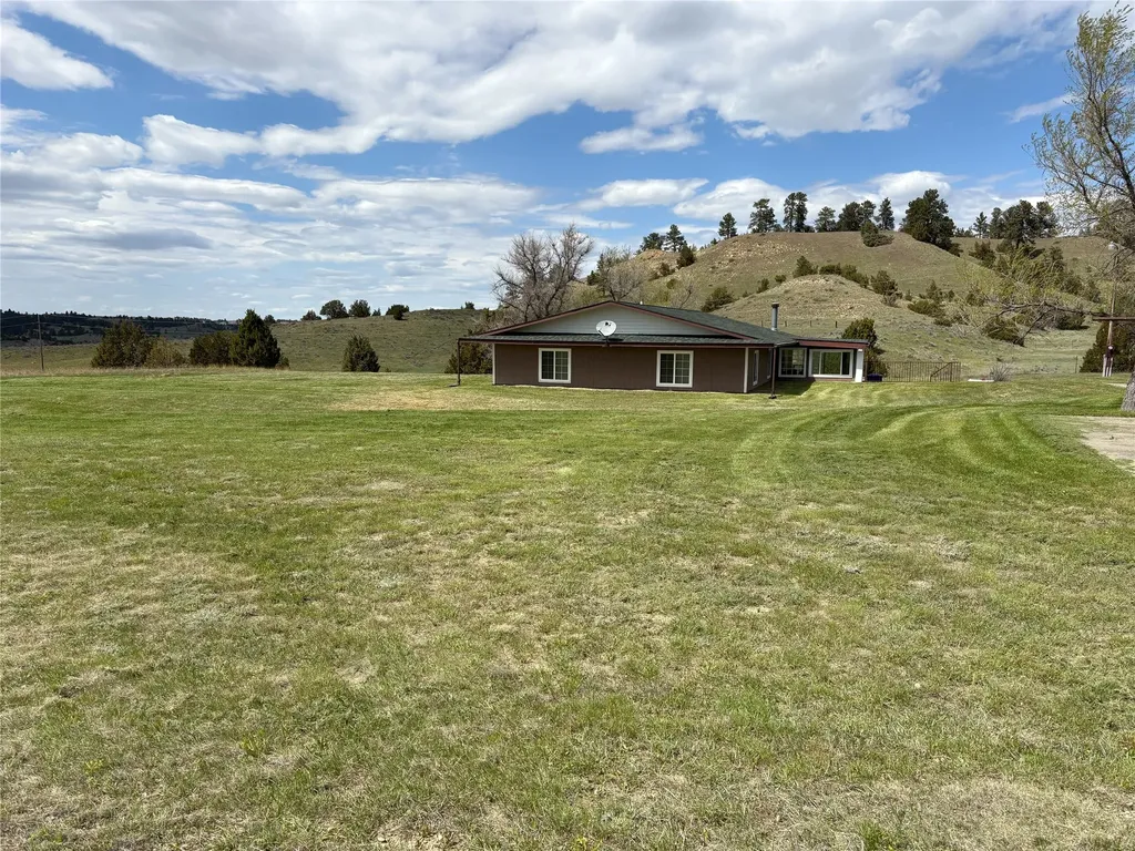 255 Smith Creek Road Forsyth MT 59327