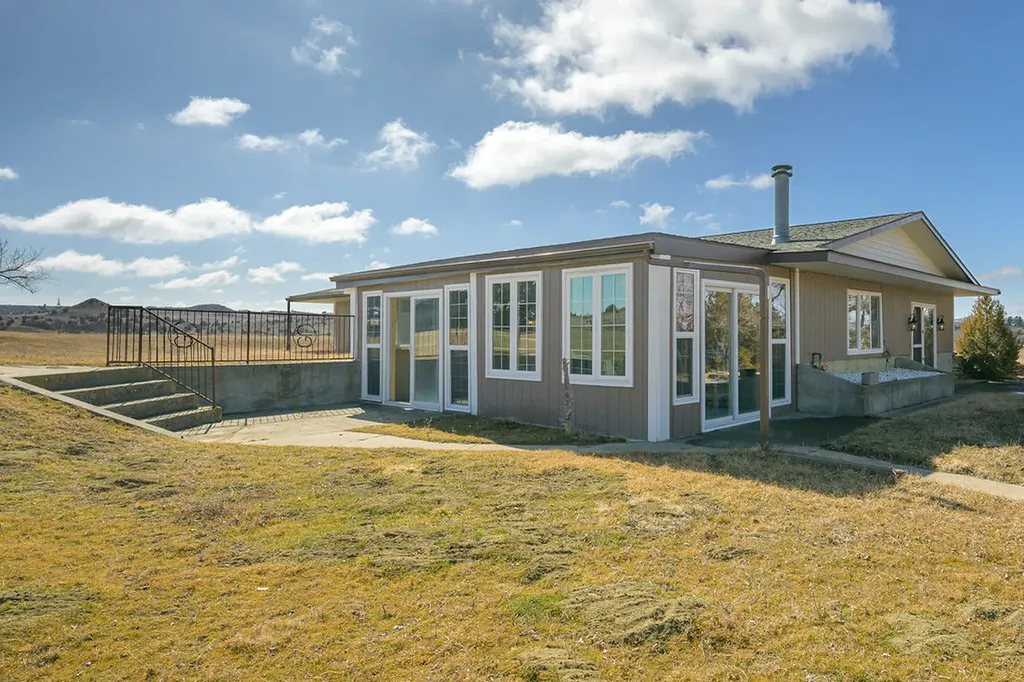 255 Smith Creek Road Forsyth MT 59327