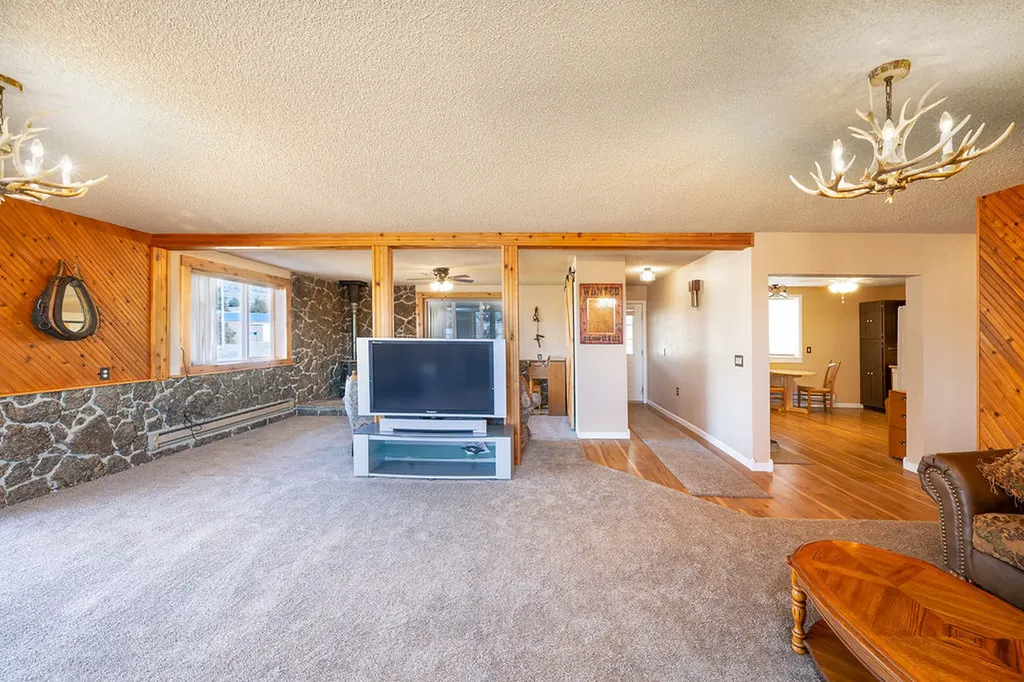 255 Smith Creek Road Forsyth MT 59327