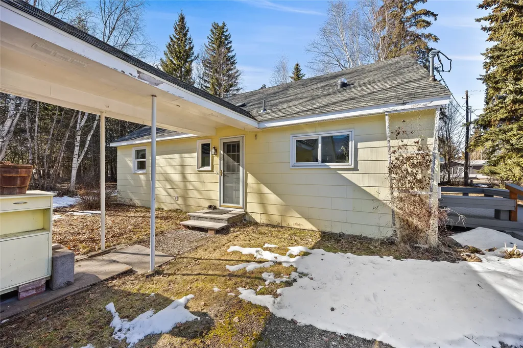 1009 3rd Avenue E Columbia Falls MT 59912