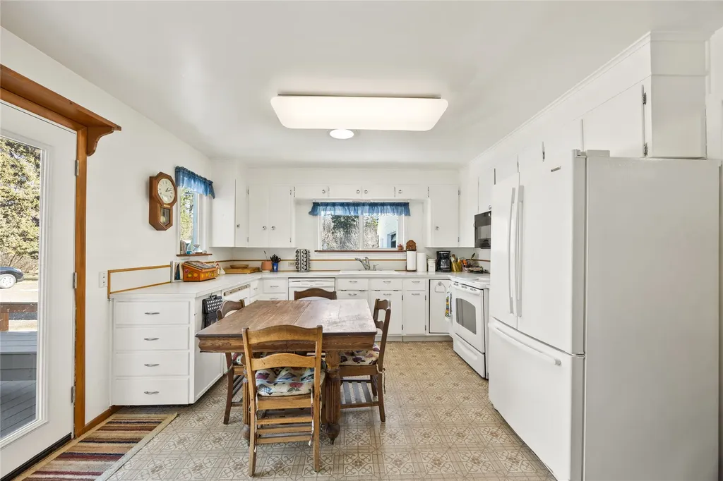 1009 3rd Avenue E Columbia Falls MT 59912