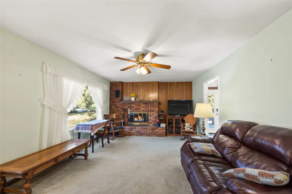 1009 3rd Avenue E Columbia Falls MT 59912