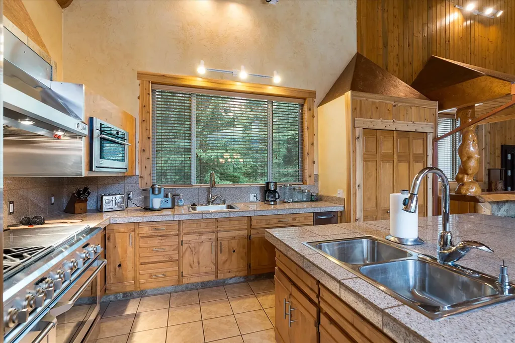3700 Glen Lake Road Eureka MT 59917