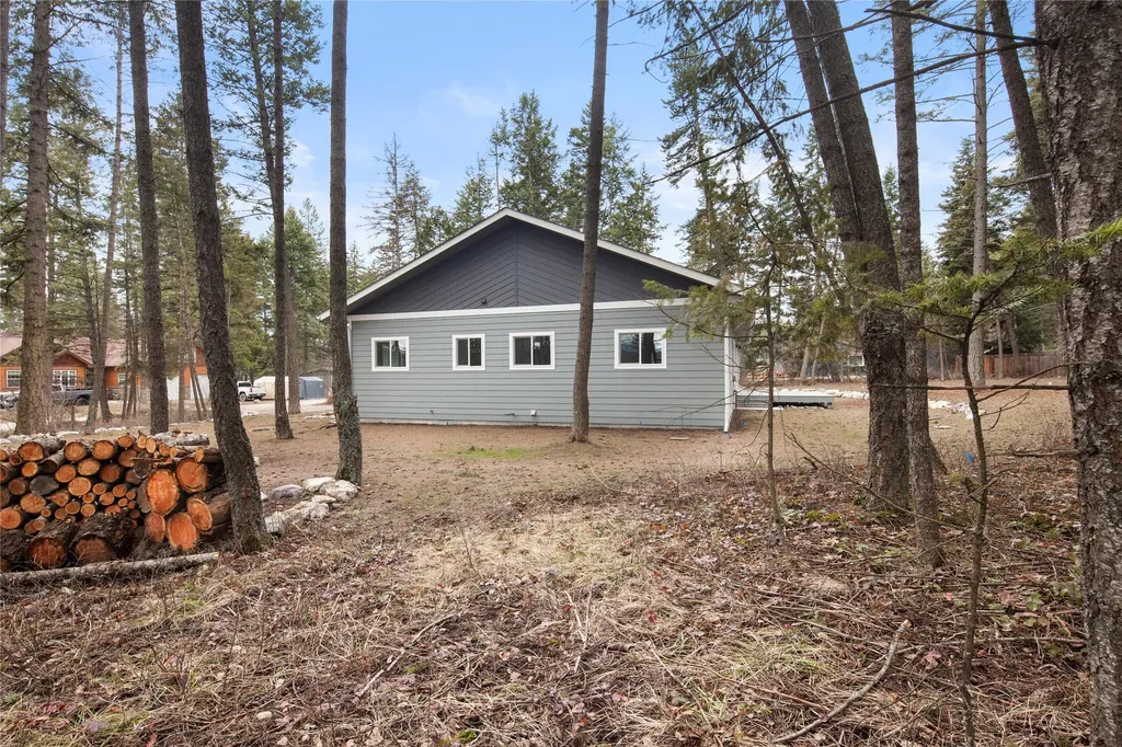 444 Bear Trail Whitefish MT 59937