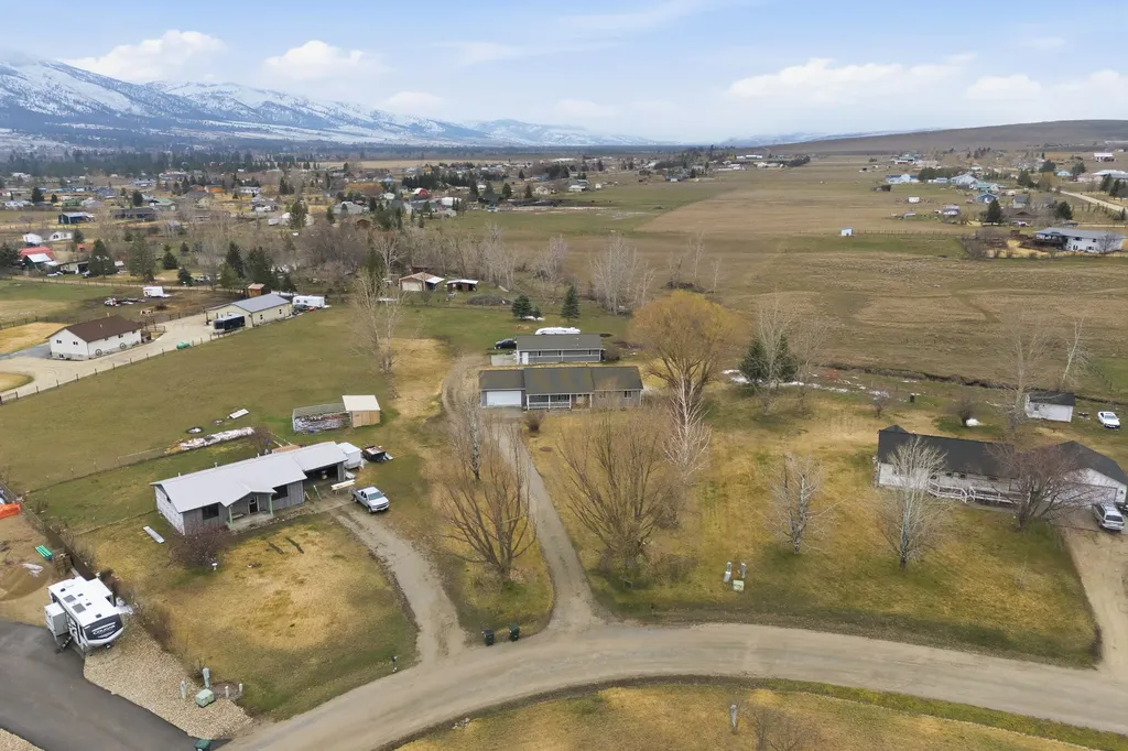 300 Explorer Way Florence MT 59833