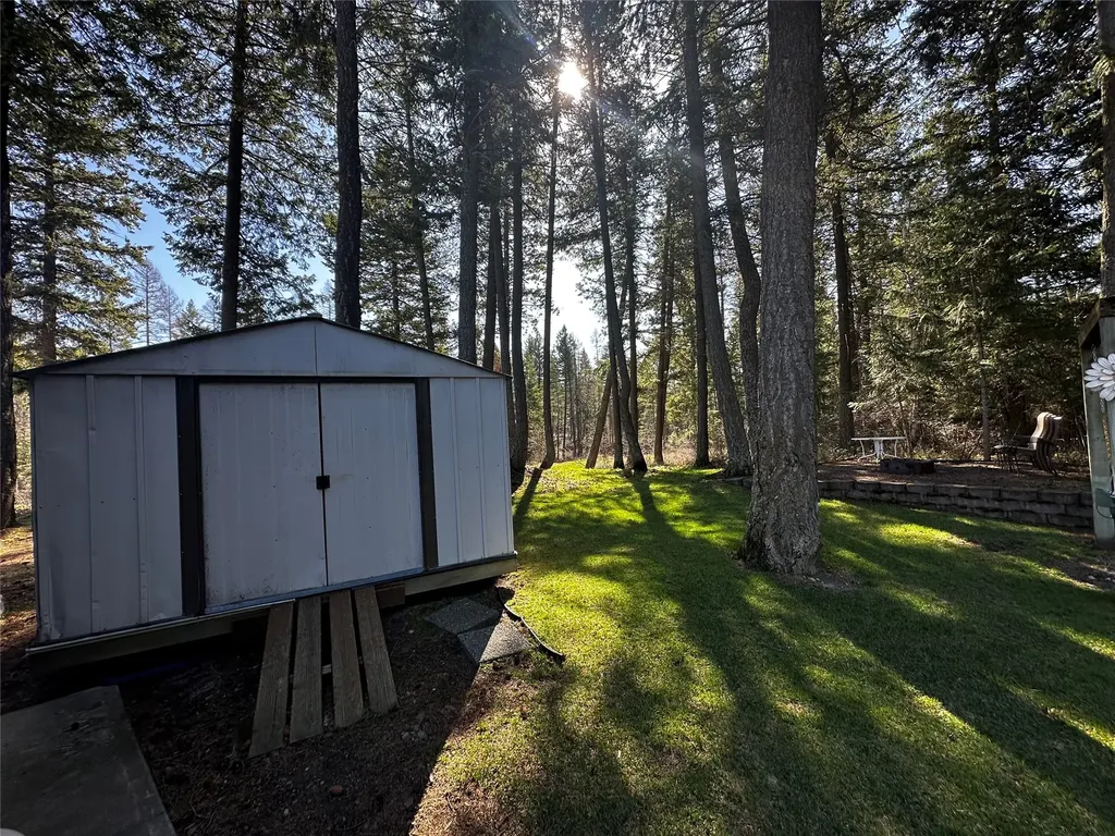 1422 Tamarack Lane Columbia Falls MT 59912