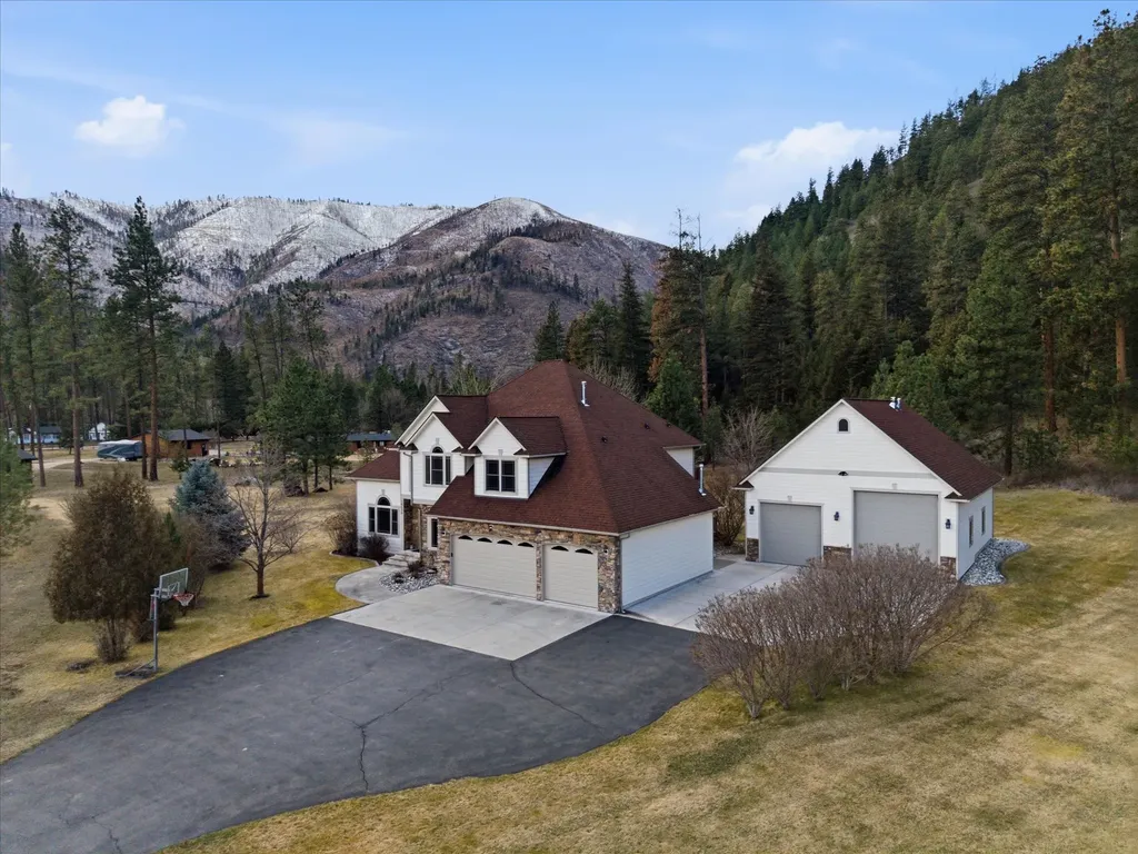 10596 Nez Perce Loop Lolo MT 59847