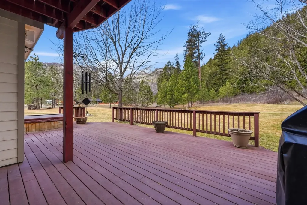 10596 Nez Perce Loop Lolo MT 59847