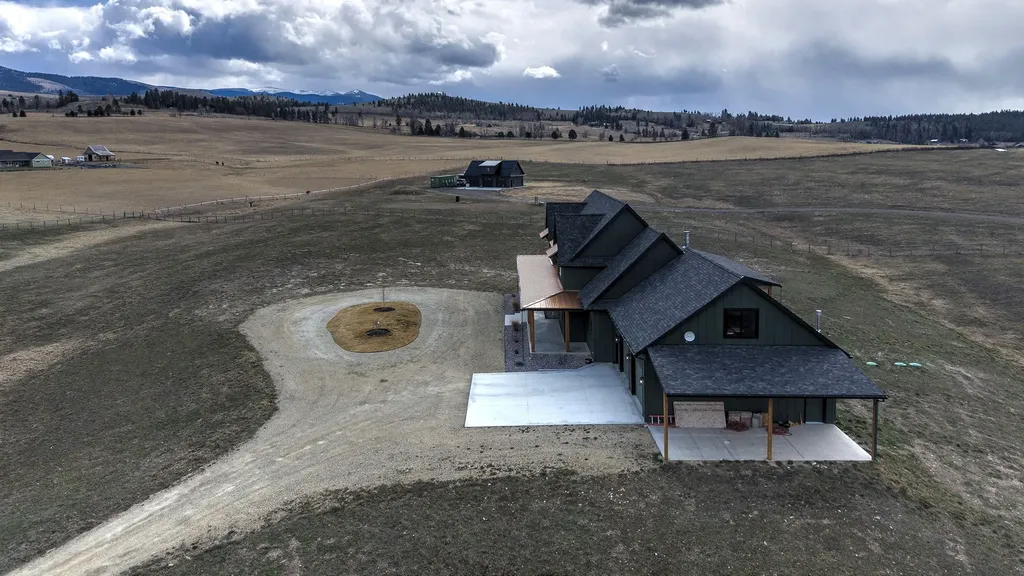 843 Lecoure Lane Stevensville MT 59870