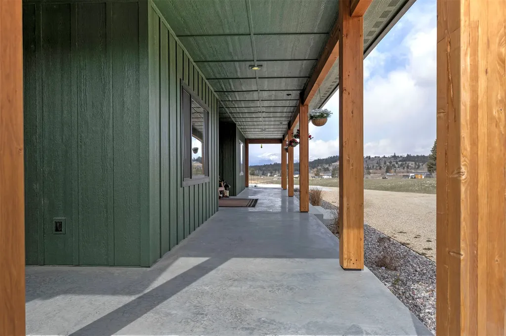 843 Lecoure Lane Stevensville MT 59870