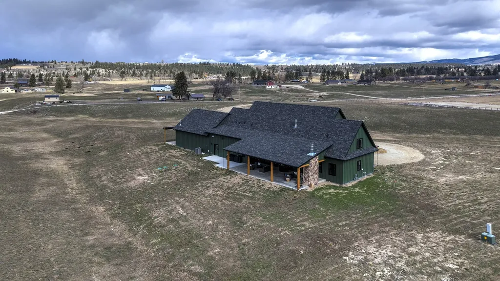 843 Lecoure Lane Stevensville MT 59870