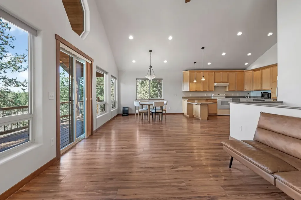 32415 Alpine Place Polson MT 59860