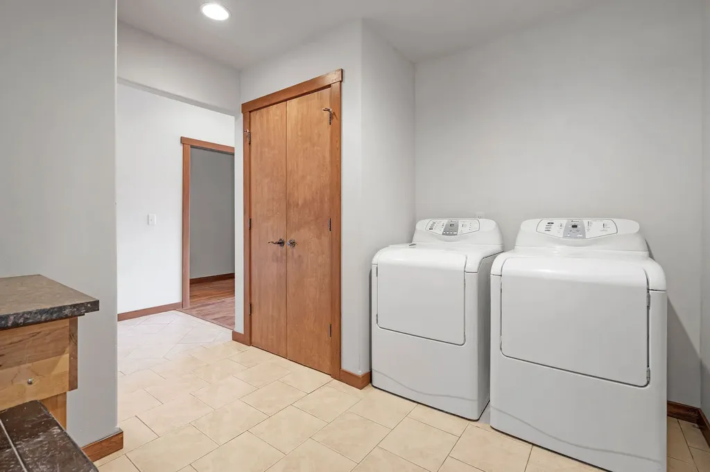 32415 Alpine Place Polson MT 59860