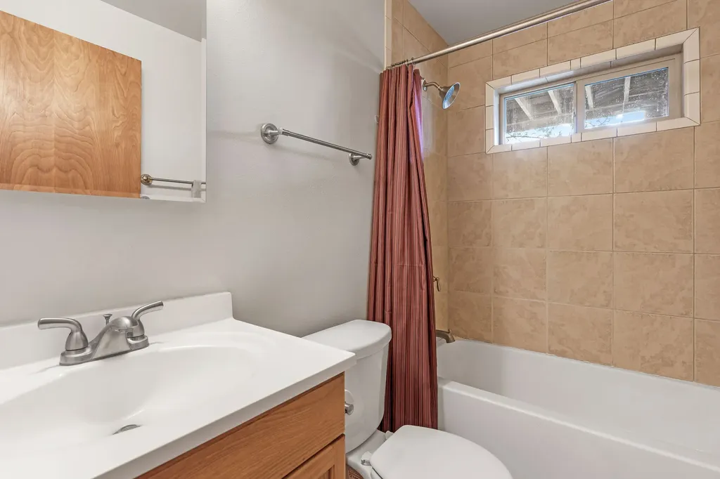 32415 Alpine Place Polson MT 59860