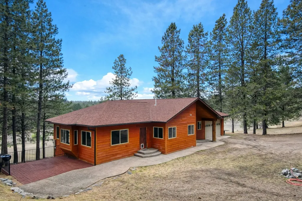 32415 Alpine Place Polson MT 59860