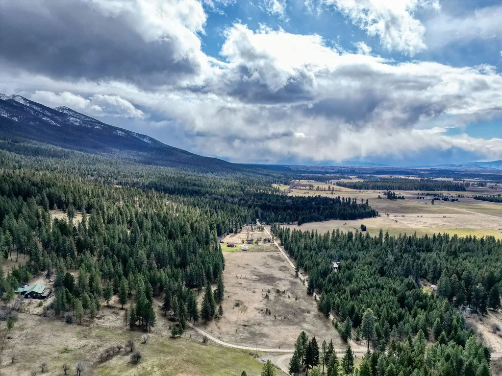 32415 Alpine Place Polson MT 59860