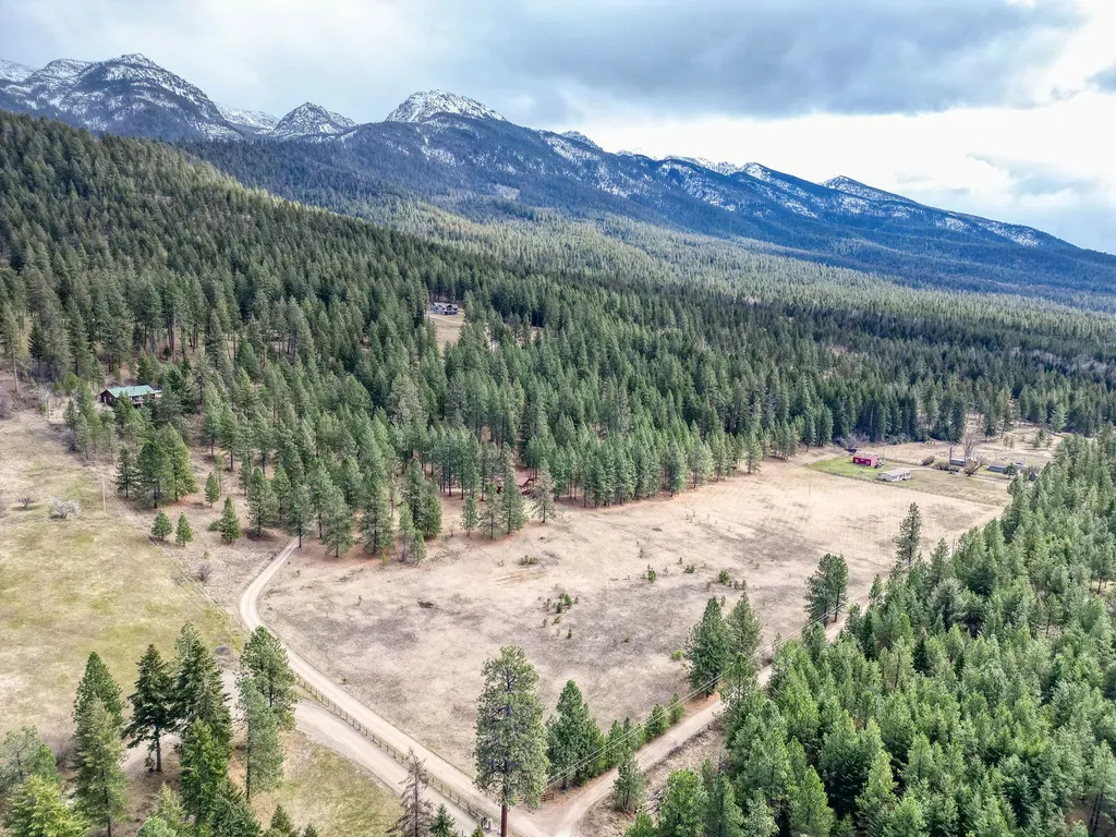 32415 Alpine Place Polson MT 59860