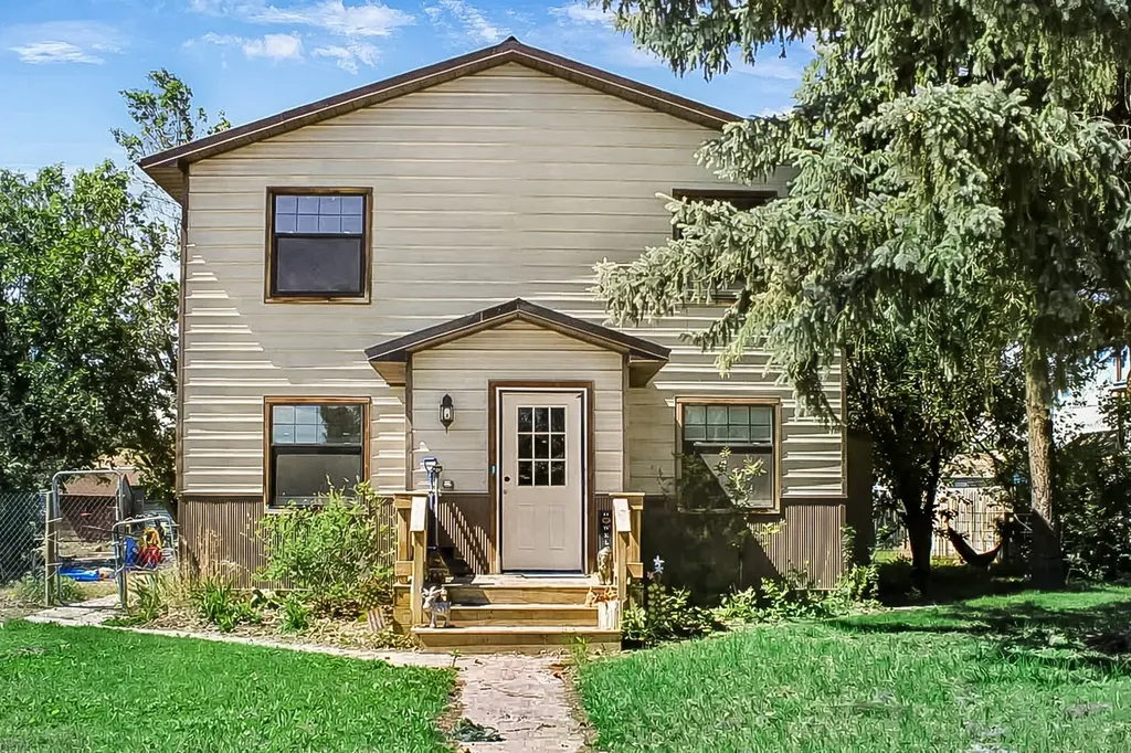 122 E Richland Avenue Shelby MT 59474