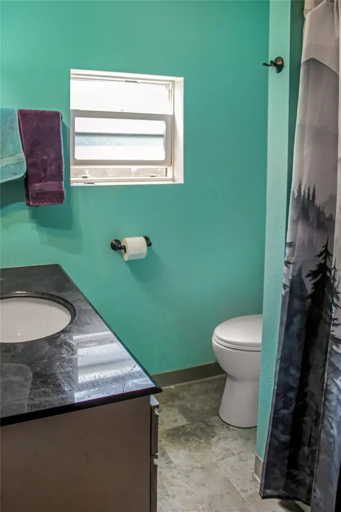 122 E Richland Avenue Shelby MT 59474