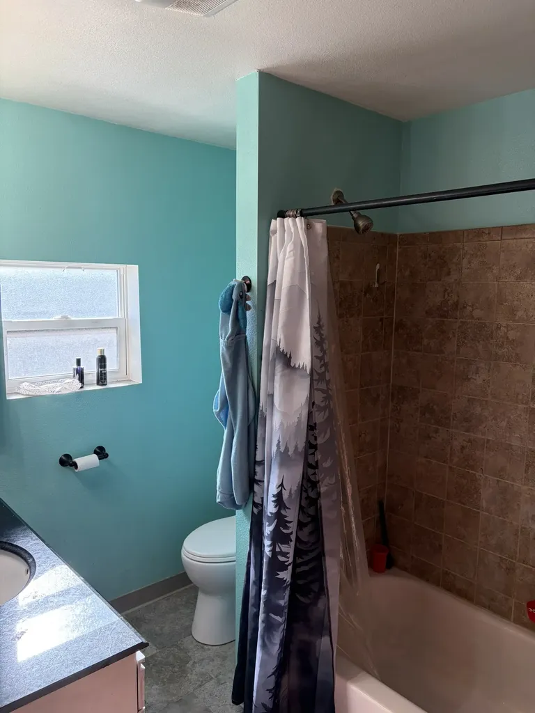 122 E Richland Avenue Shelby MT 59474