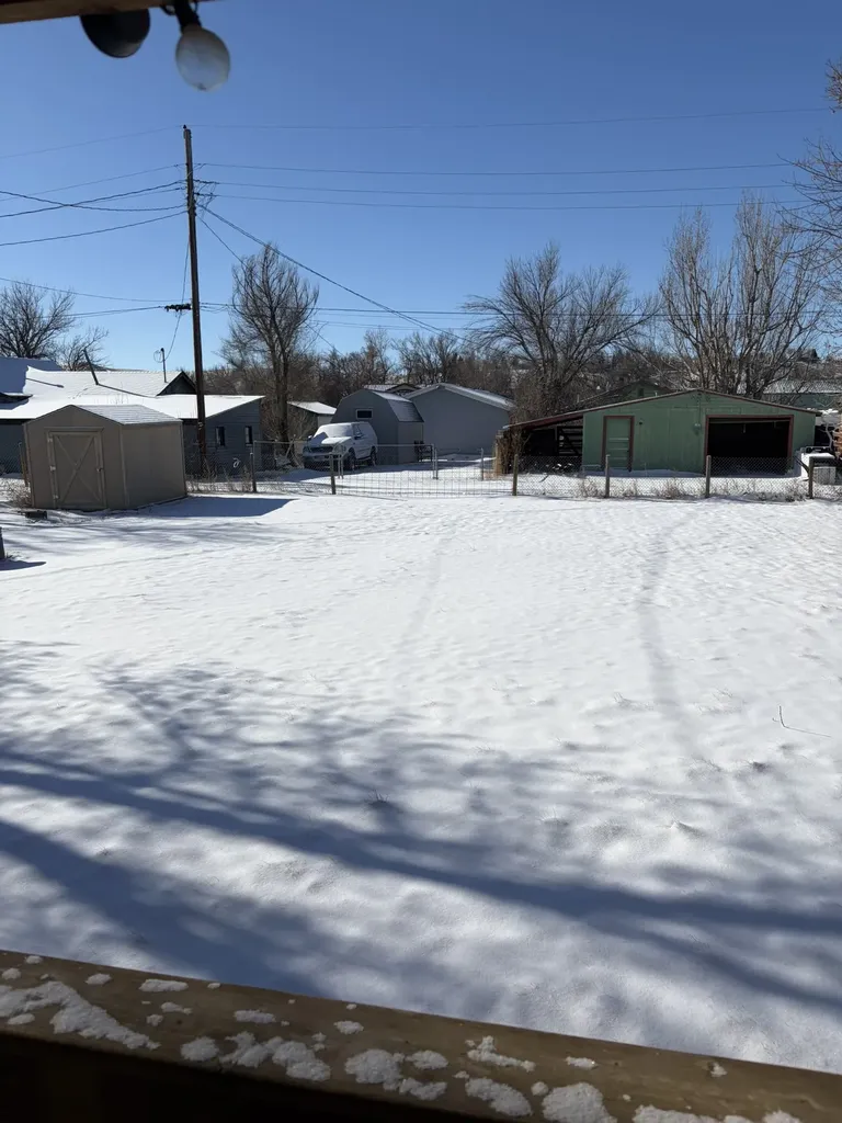 122 E Richland Avenue Shelby MT 59474