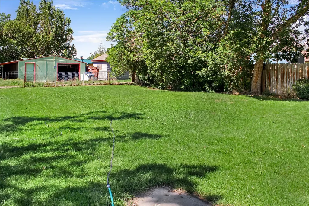 122 E Richland Avenue Shelby MT 59474