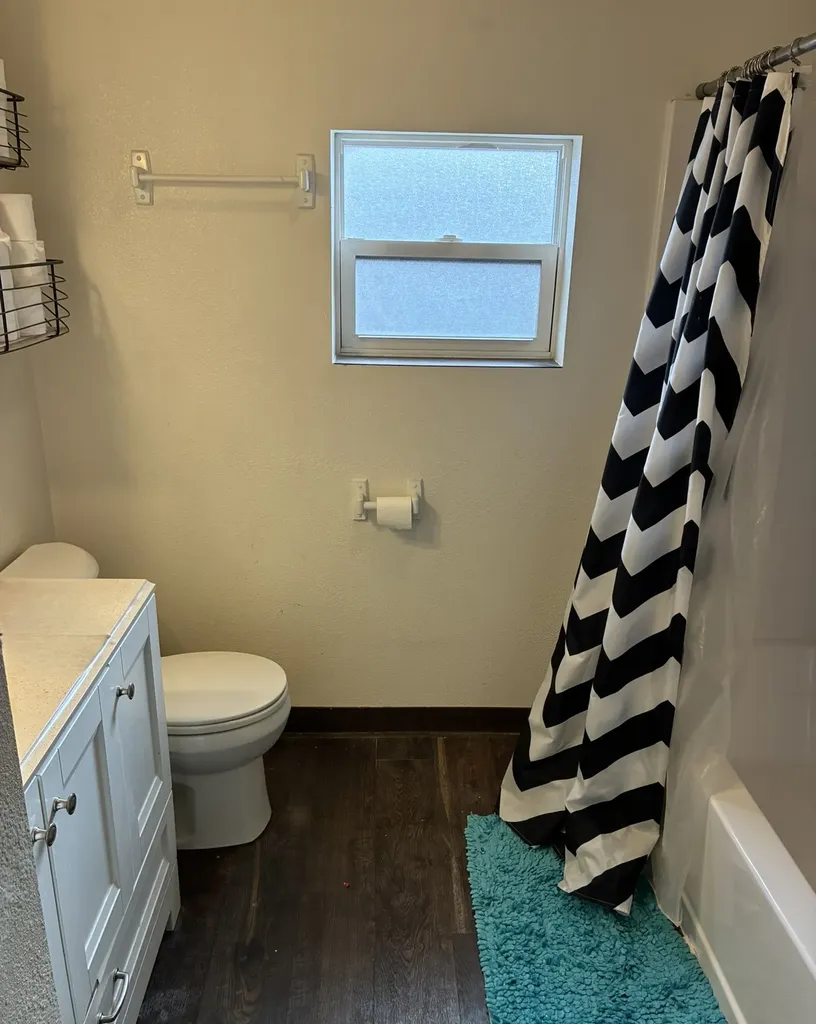 122 E Richland Avenue Shelby MT 59474