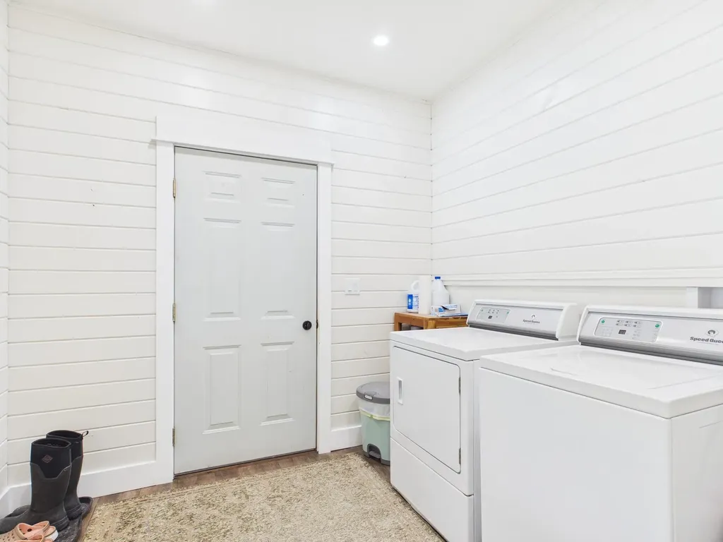 4964 Us Highway 89 S Livingston MT 59047