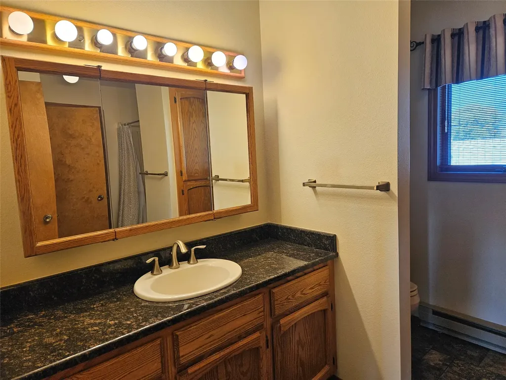 472 Magpie Lane Corvallis MT 59828