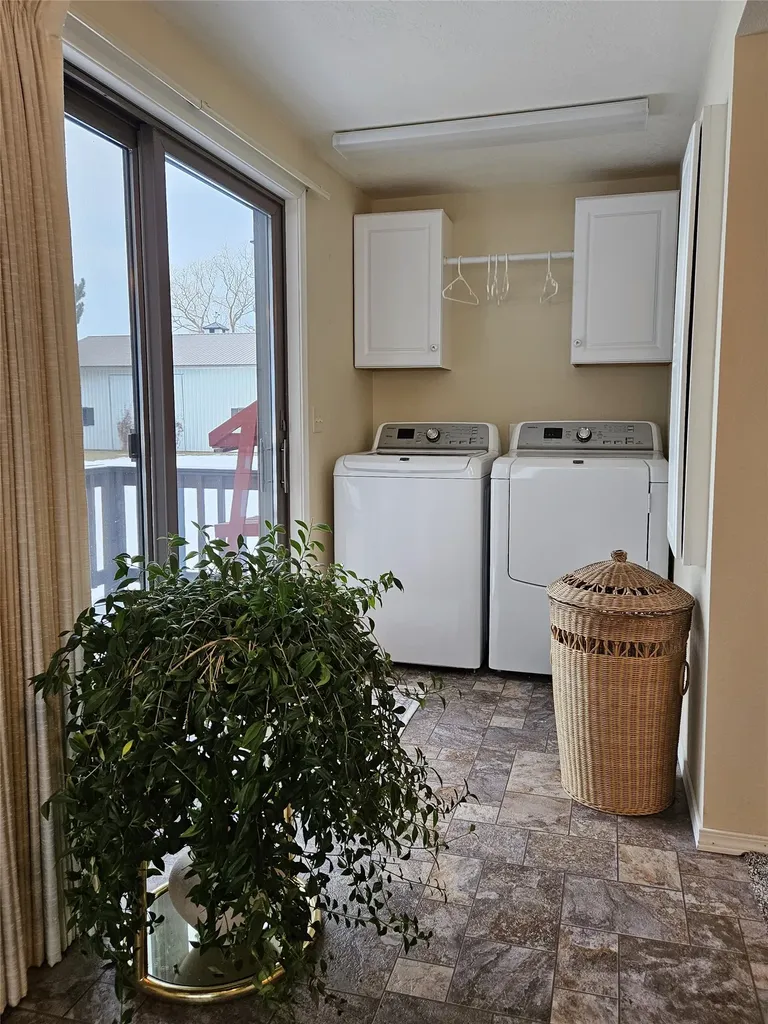 472 Magpie Lane Corvallis MT 59828