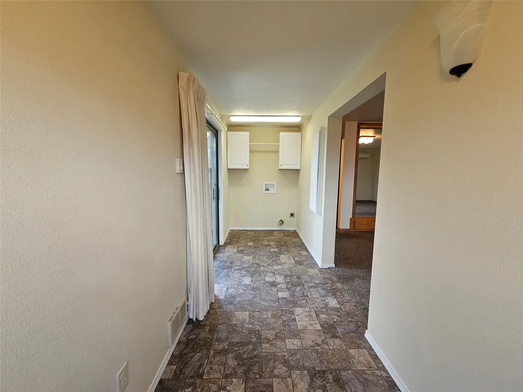 472 Magpie Lane Corvallis MT 59828