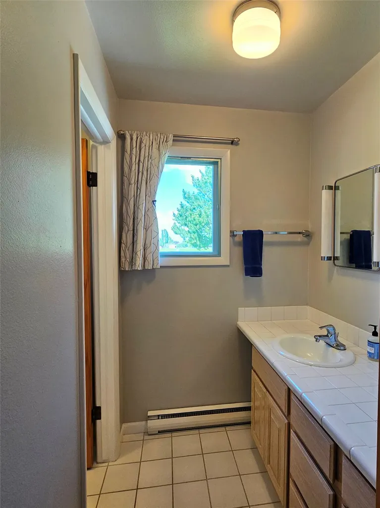 472 Magpie Lane Corvallis MT 59828