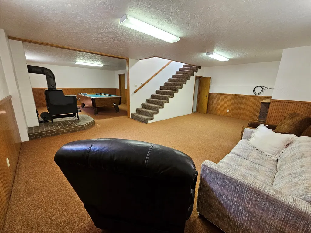 472 Magpie Lane Corvallis MT 59828