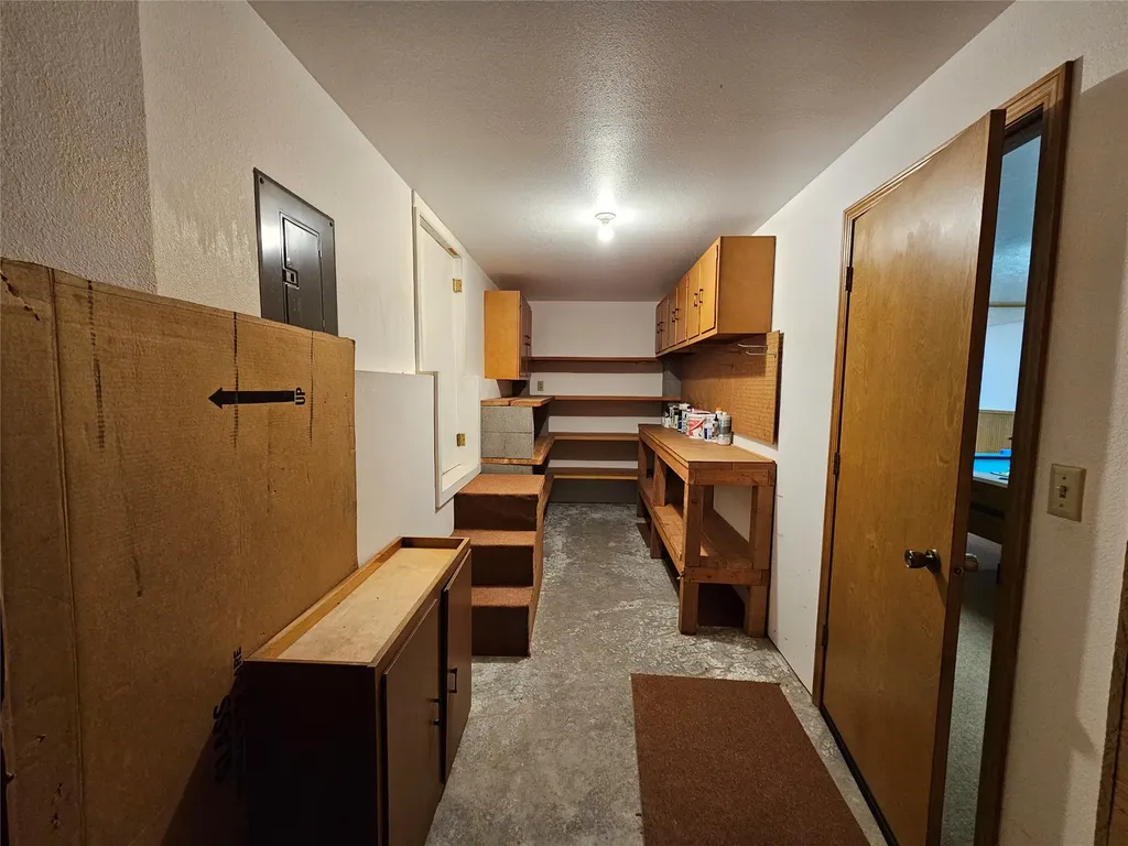 472 Magpie Lane Corvallis MT 59828