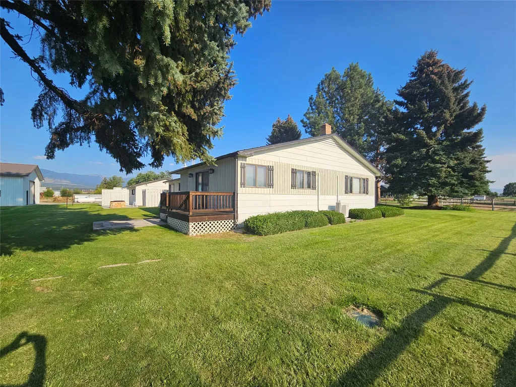 472 Magpie Lane Corvallis MT 59828